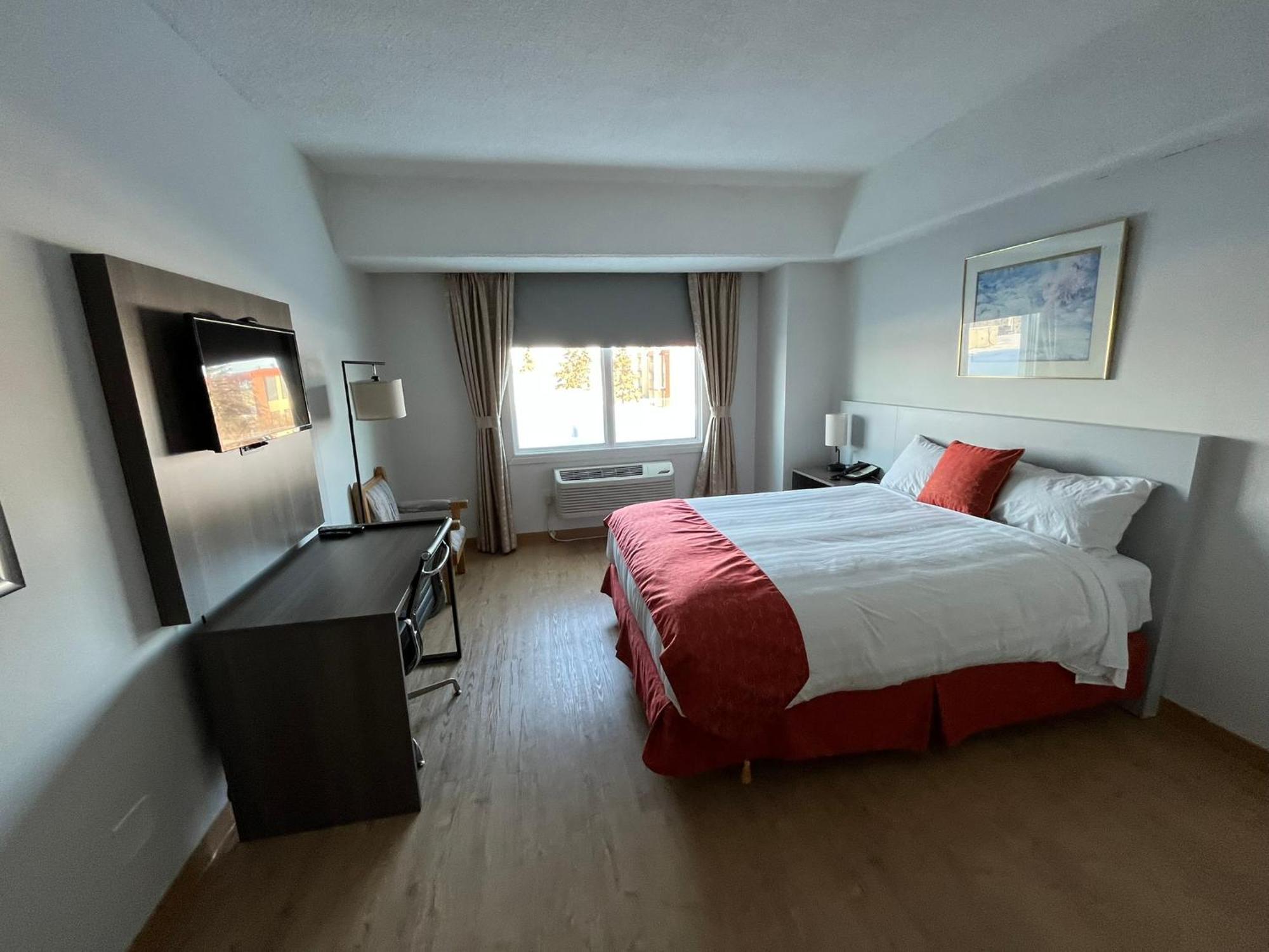 The Lodge Inn Эдмонтон Экстерьер фото